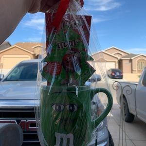 Green m&m mug